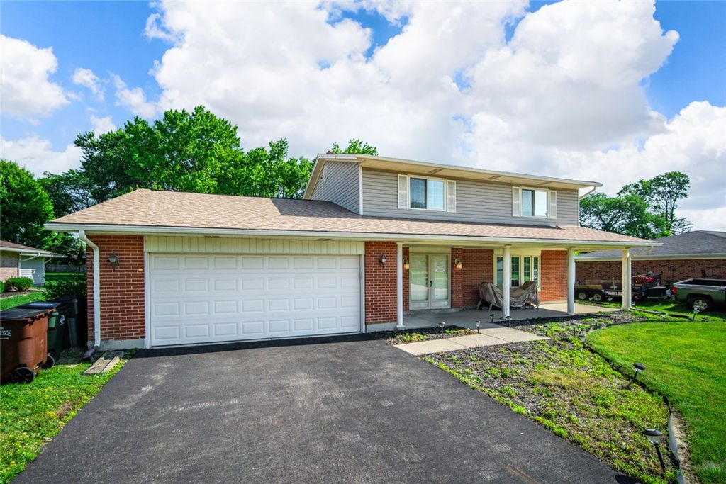 2045 Penbrooke Trail, Miami Twp, OH 45459