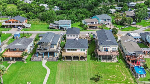 1521 John Street, San Leon, TX 77539