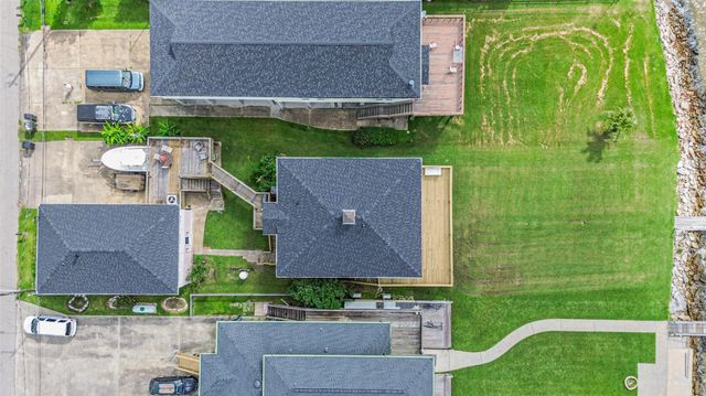 1521 John Street, San Leon, TX 77539