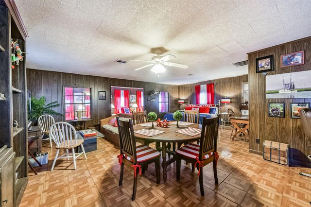 1521 John Street, San Leon, TX 77539