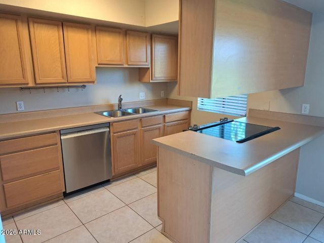 2524 S EL PARADISO Drive 39, Mesa, AZ 85202