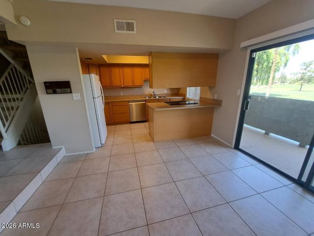2524 S EL PARADISO Drive 39, Mesa, AZ 85202
