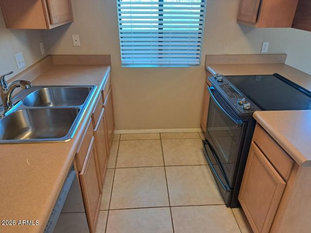 2524 S EL PARADISO Drive 39, Mesa, AZ 85202