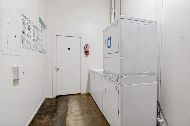 215 N Walton Street 1, Dallas, TX 75226
