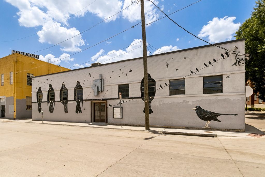 215 N Walton Street 1, Dallas, TX 75226