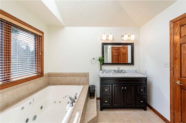 12620 GLENWOOD DRIVE, North Huntingdon, PA 15642