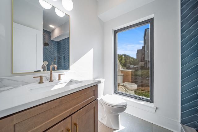 6011 Hill Cir, Nashville, TN 37209