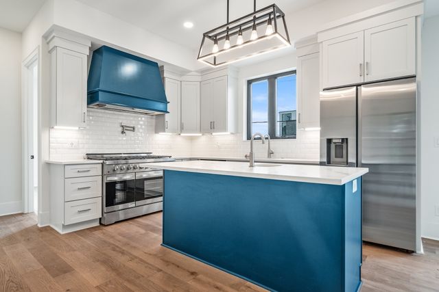 6011 Hill Cir, Nashville, TN 37209