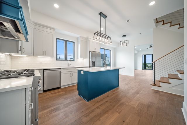 6011 Hill Cir, Nashville, TN 37209