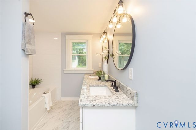 13130 The Glebe Ln, Ruthville, VA 23030