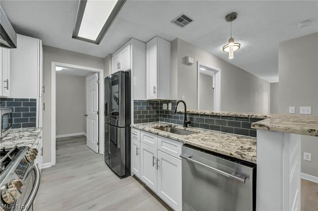 29832 Lenox Drive 227, Westlake, OH 44145