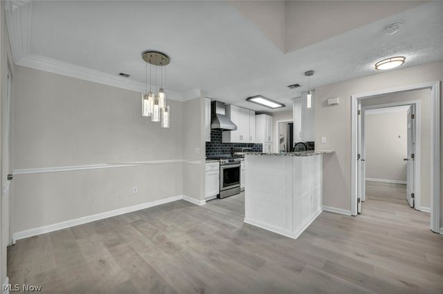 29832 Lenox Drive 227, Westlake, OH 44145
