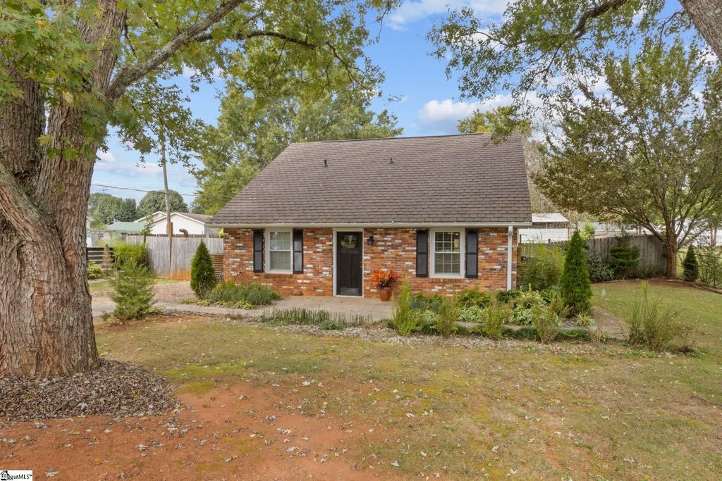 101 Rison Road, Greenville, SC 29611