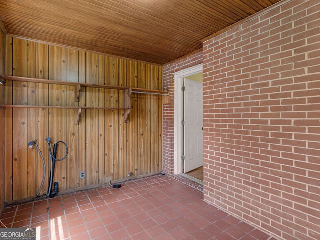 1782 Upper River Road, Macon, GA 31211