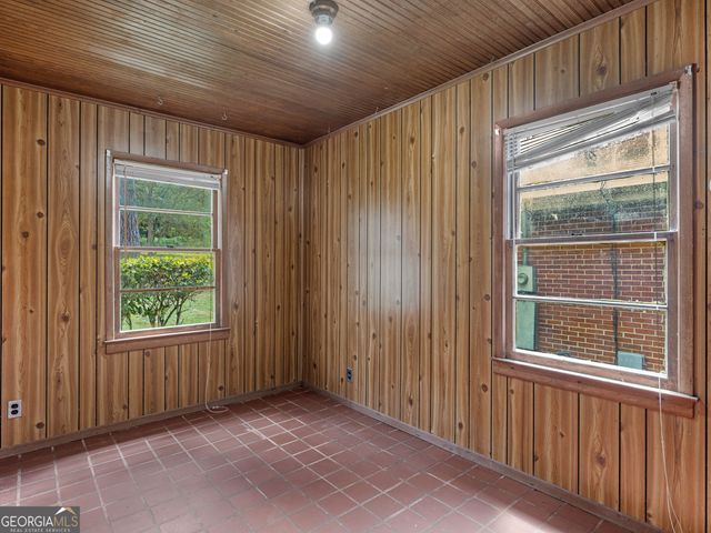 1782 Upper River Road, Macon, GA 31211