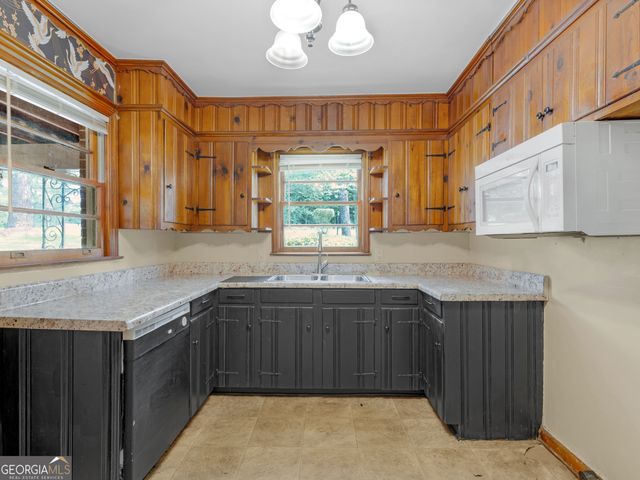1782 Upper River Road, Macon, GA 31211