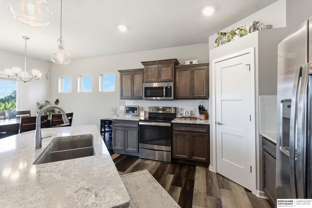 5124 N 180th Avenue, Elkhorn, NE 68022