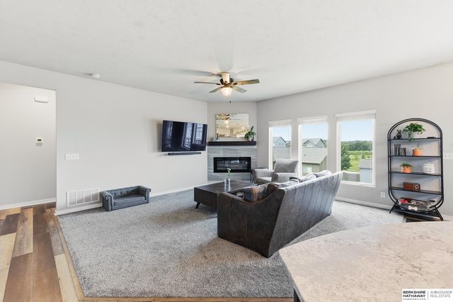 5124 N 180th Avenue, Elkhorn, NE 68022