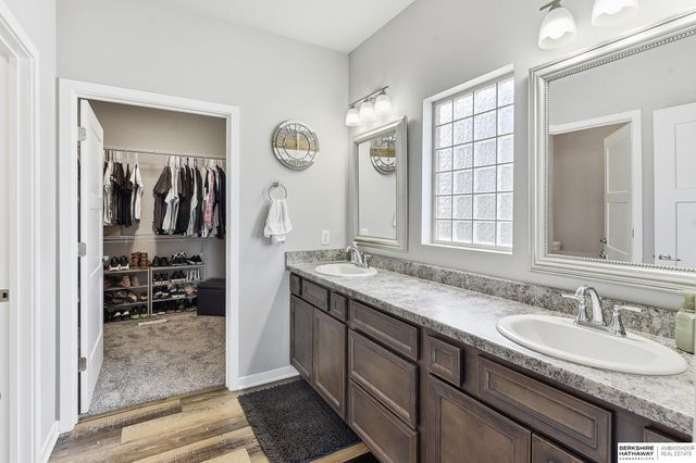 5124 N 180th Avenue, Elkhorn, NE 68022