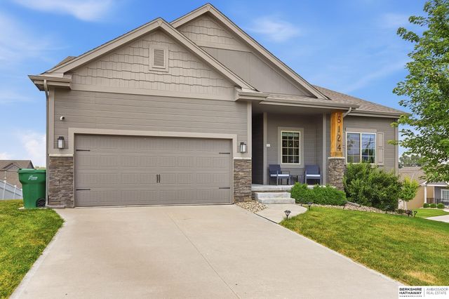 5124 N 180th Avenue, Elkhorn, NE 68022