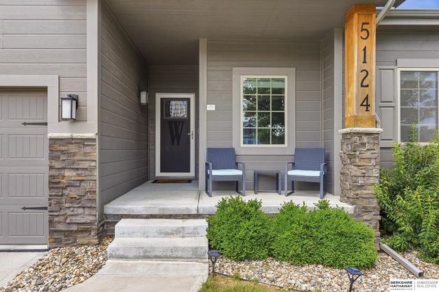 5124 N 180th Avenue, Elkhorn, NE 68022