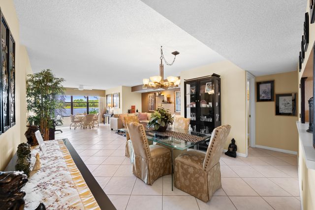 2768 CARAMBOLA Circle S 101, Coconut Creek, FL 33066