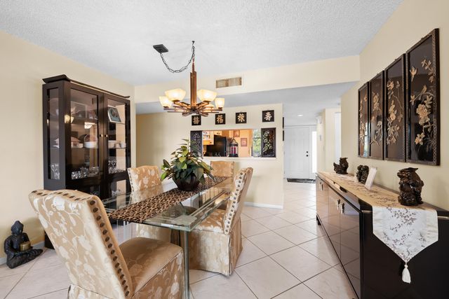 2768 CARAMBOLA Circle S 101, Coconut Creek, FL 33066