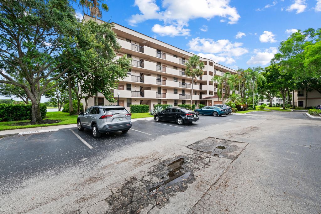 2768 CARAMBOLA Circle S 101, Coconut Creek, FL 33066