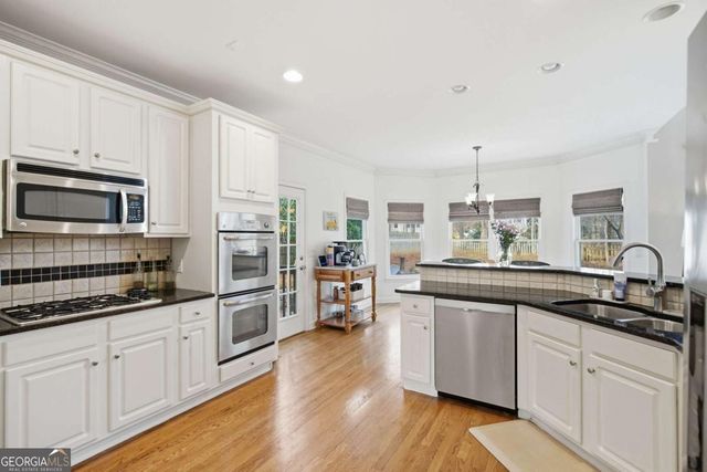 890 Lakefaire Landing, Suwanee, GA 30024