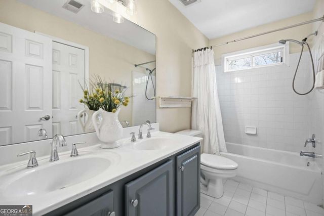 890 Lakefaire Landing, Suwanee, GA 30024