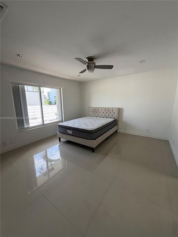 313 Hendricks Isle 4, Fort Lauderdale, FL 33301