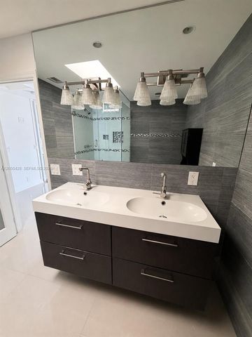 313 Hendricks Isle 4, Fort Lauderdale, FL 33301