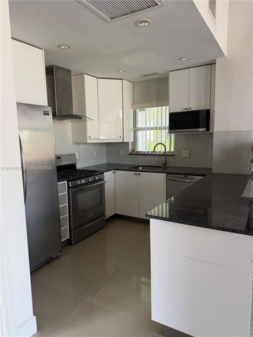 313 Hendricks Isle 4, Fort Lauderdale, FL 33301