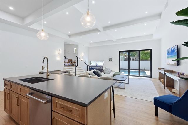 2538 TRINIDAD STREET, Sarasota, FL 34231