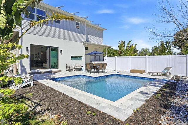 2538 TRINIDAD STREET, Sarasota, FL 34231