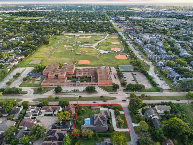 1419 Briar Bayou Drive, Houston, TX 77077
