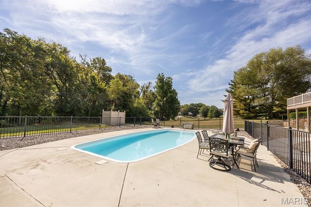 71 Josiah Lane, Millstadt, IL 62260