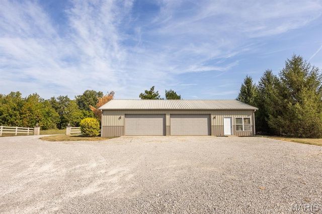 71 Josiah Lane, Millstadt, IL 62260