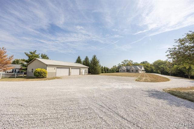 71 Josiah Lane, Millstadt, IL 62260