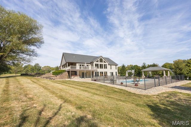 71 Josiah Lane, Millstadt, IL 62260