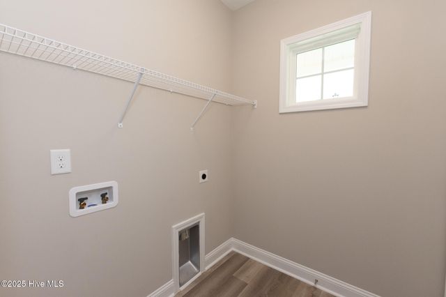 190 Coastline Circle, Swansboro, NC 28584