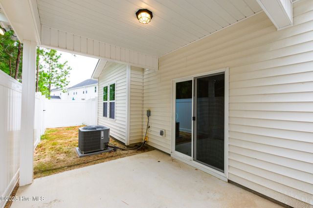 190 Coastline Circle, Swansboro, NC 28584