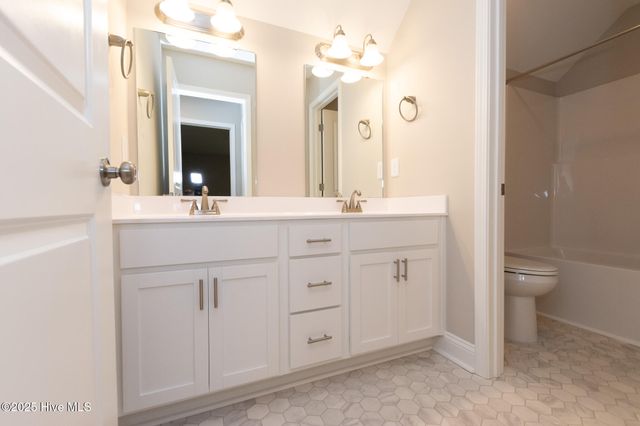 190 Coastline Circle, Swansboro, NC 28584