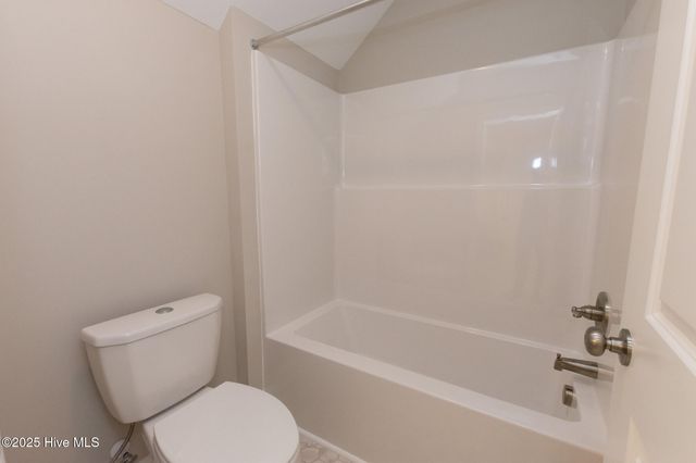 190 Coastline Circle, Swansboro, NC 28584