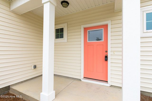 190 Coastline Circle, Swansboro, NC 28584