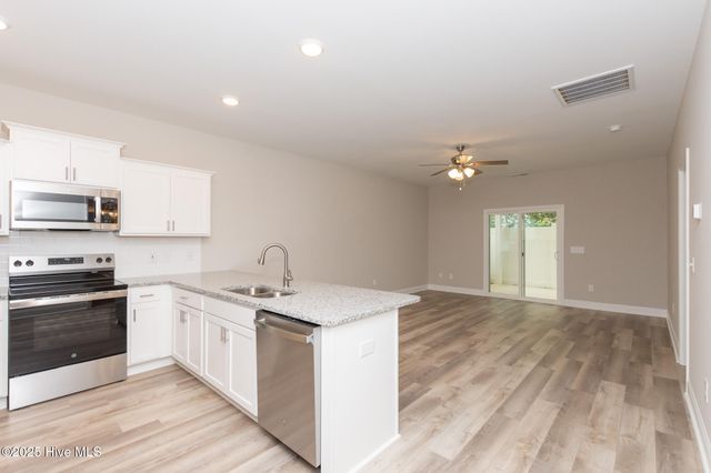 190 Coastline Circle, Swansboro, NC 28584