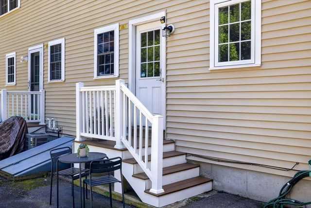 189 Grove Street 2, Waltham, MA 02453