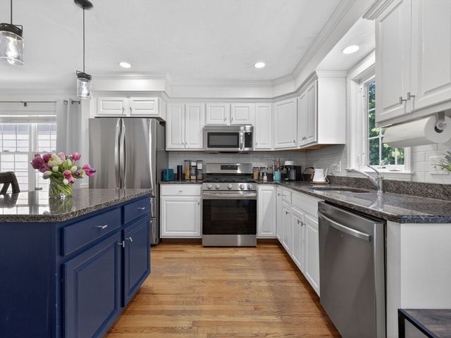 189 Grove Street 2, Waltham, MA 02453