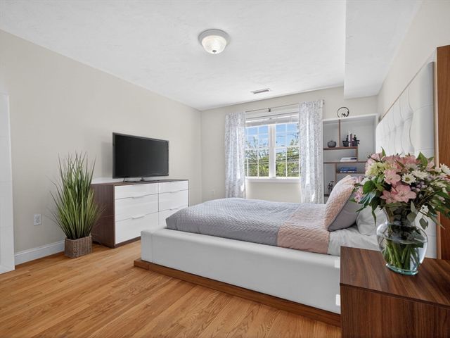 189 Grove Street 2, Waltham, MA 02453