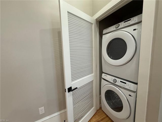 332 34th St Apt 118, Newport News, VA 23607